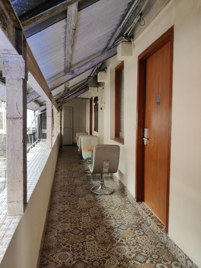 Capital Hotel Mumbai Exterior foto