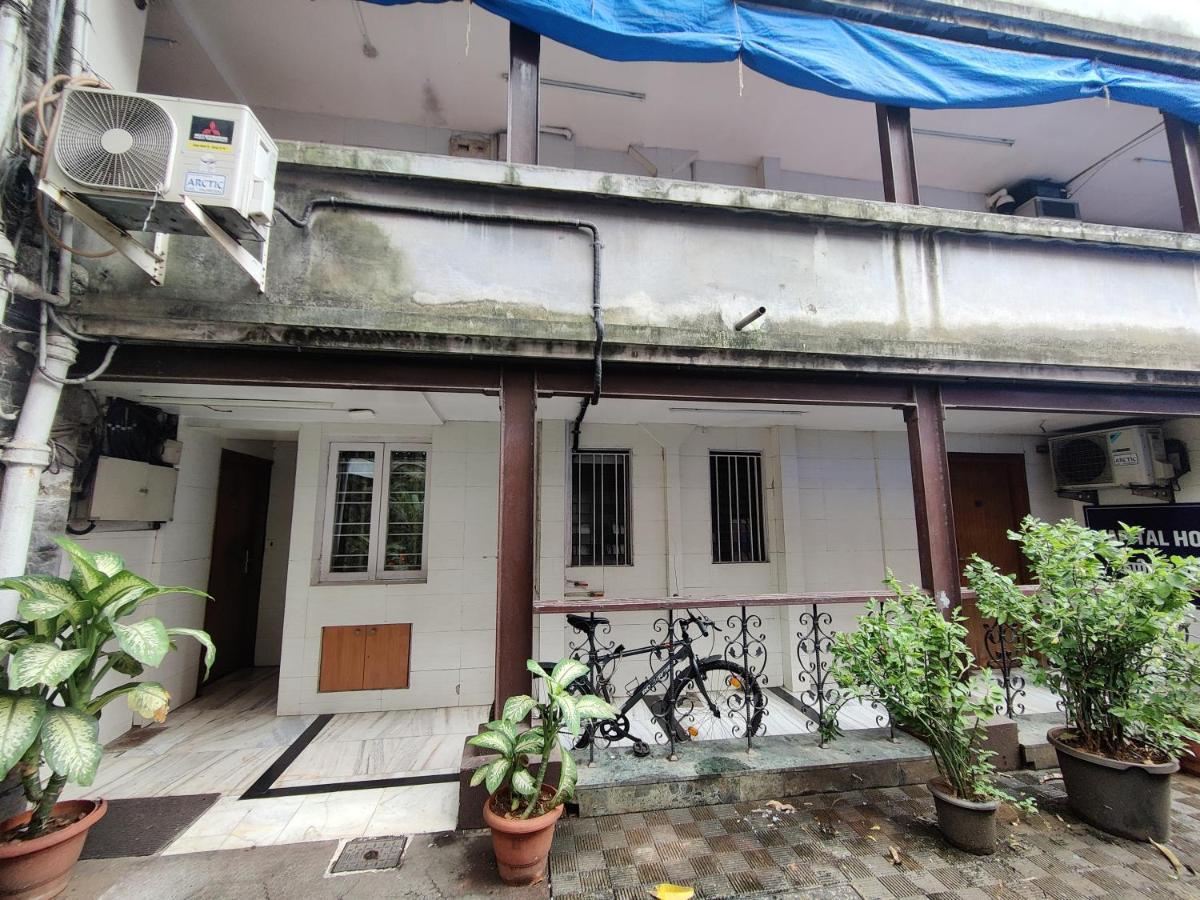 Capital Hotel Mumbai Exterior foto